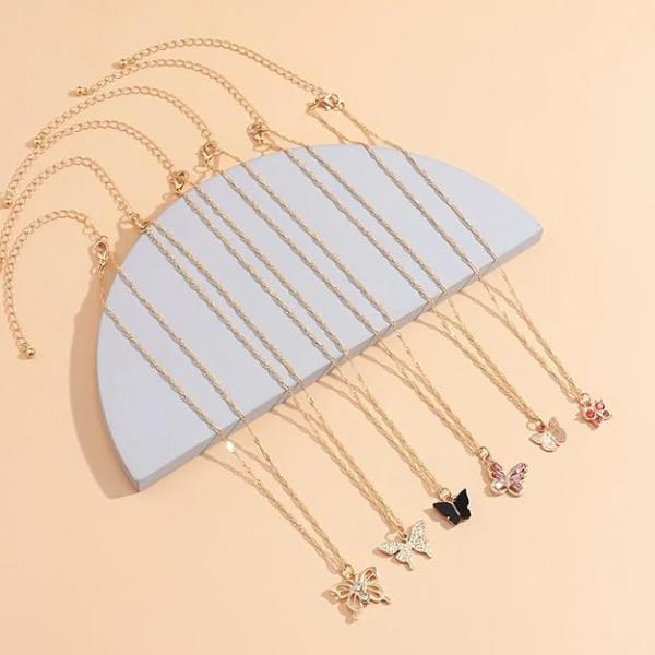 Women’s Western Necklace Combo Set (5–7 Pieces) – Stylish Pendant Chains, Perfect Gift for Girls & Women